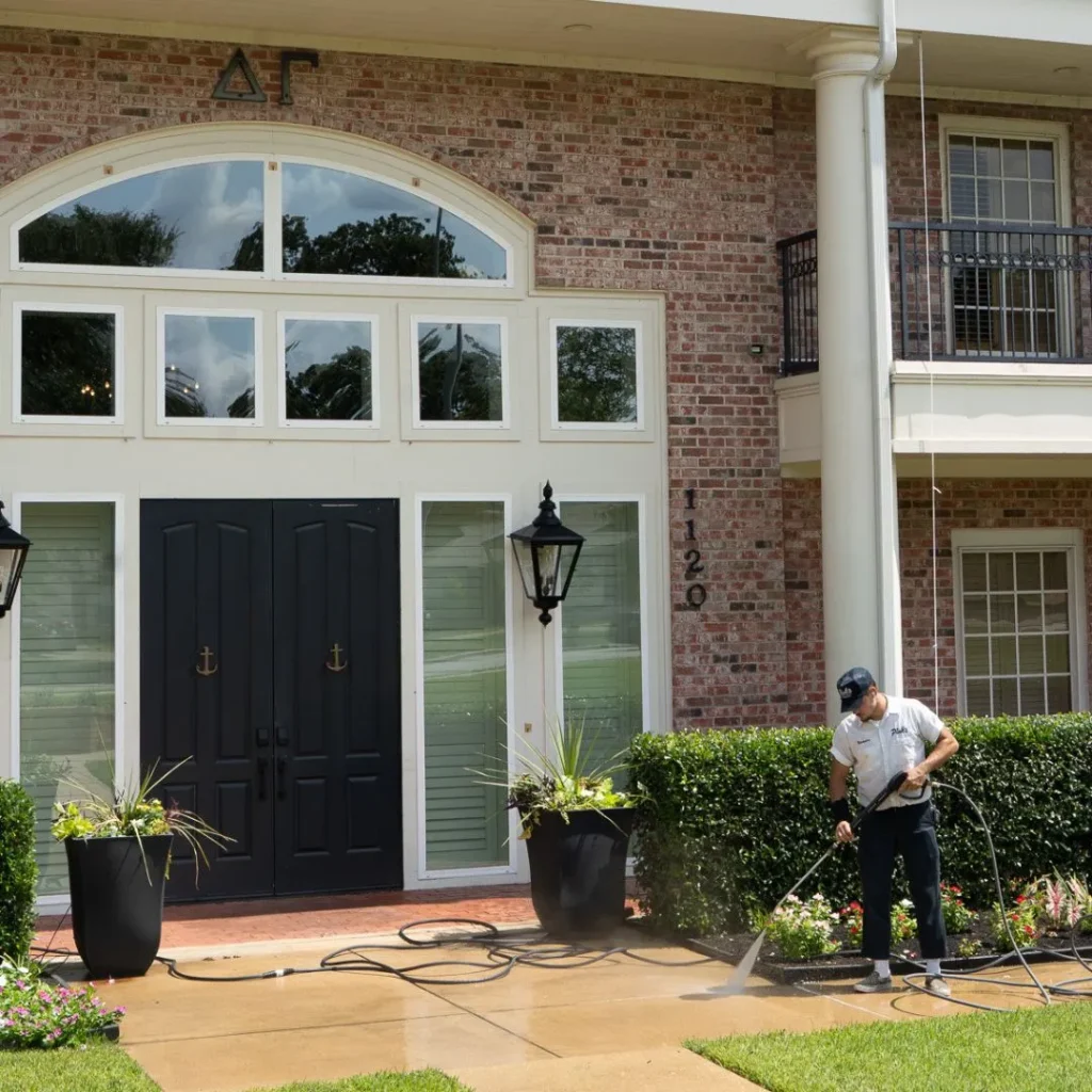 Pink's Pressure Washing